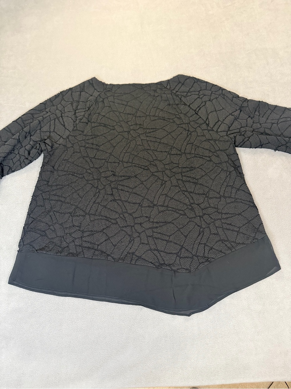 Chico's EasyWear Women's Black Textured Layered Hem Top- Chico's Size 3 (16-18) - Picture 8 of 8